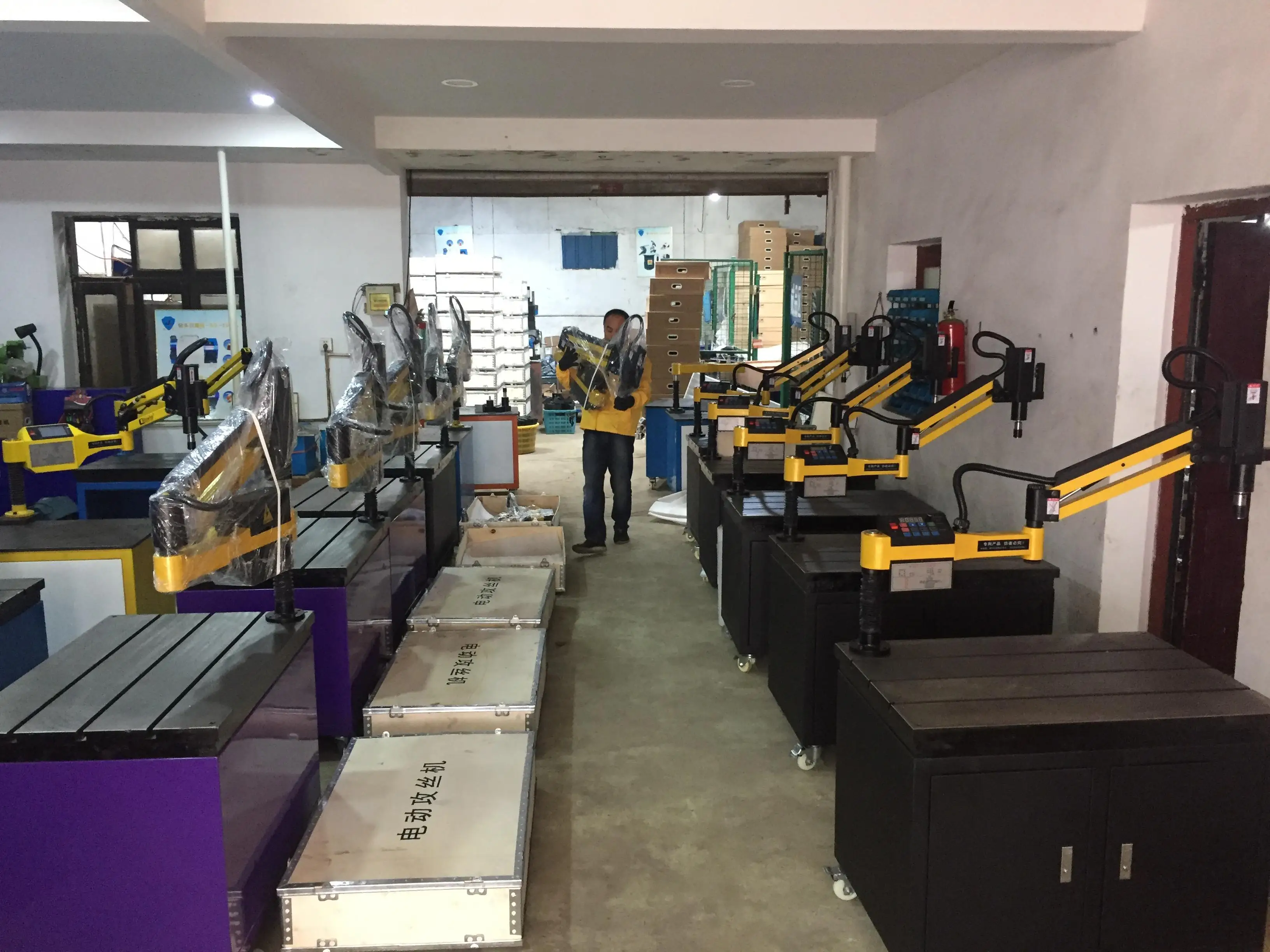 Сделано в Китае автоматическая полностью автоматическая машина для нарезания резьбы