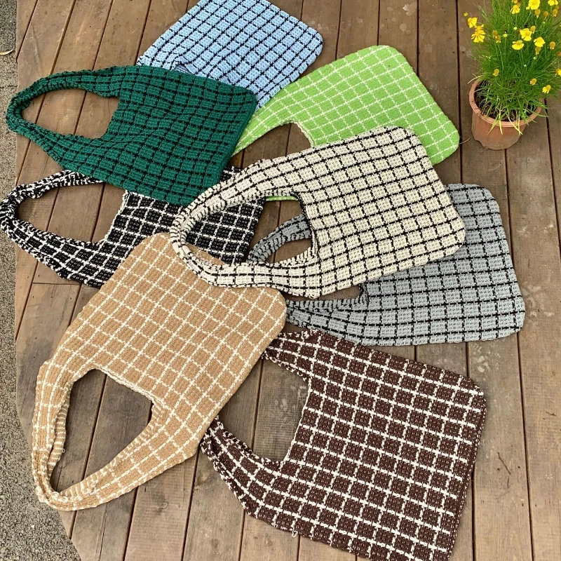 New Arrivals Korean Fashion Designer Plaid Knitted Bag Woven Large Capacity Tote Bags Elegant Handbag Versatile Shoulder Bag