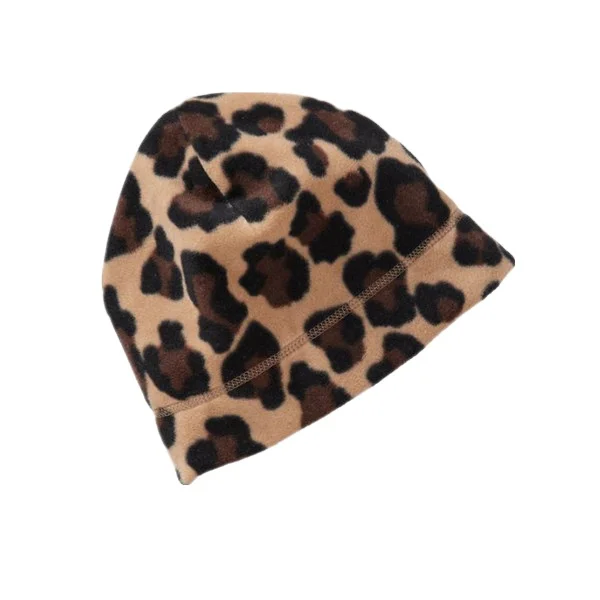 Вязаная теплая шапка с леопардовым принтом в пляжном стиле