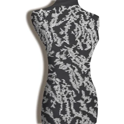 Yanzi 2023 Luxury Mesh Lace Dress Fabric Flower 3d Beads White Bridal Dubai Embroidery Net Fabric Eyelet Lace Manufacturer