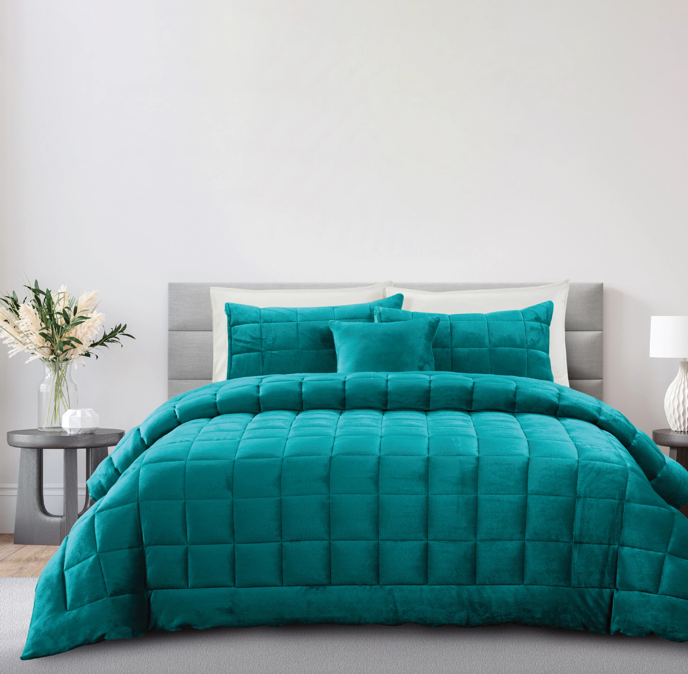 3 Pieces Luxe Faux Fur Soft Plush Faux Fur Comforter Set with 1 Comforter and 2 Faux Fur Pillowcases