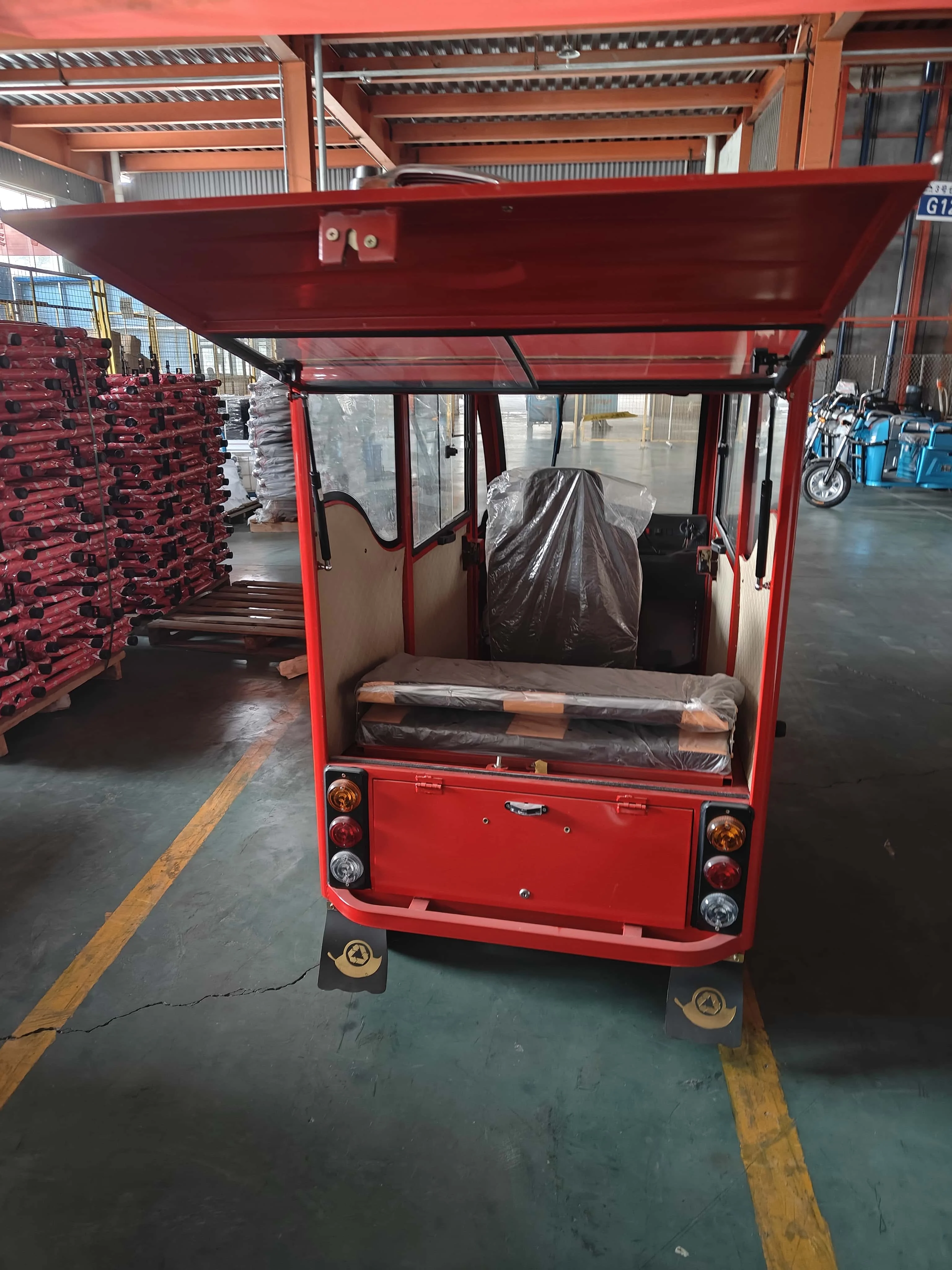 New Design 48v 60v 72v 800w 1000w 1200w 1500w 2000w Family Steel Closed Passenger Three Wheel Electric Tricycle EEC Certified