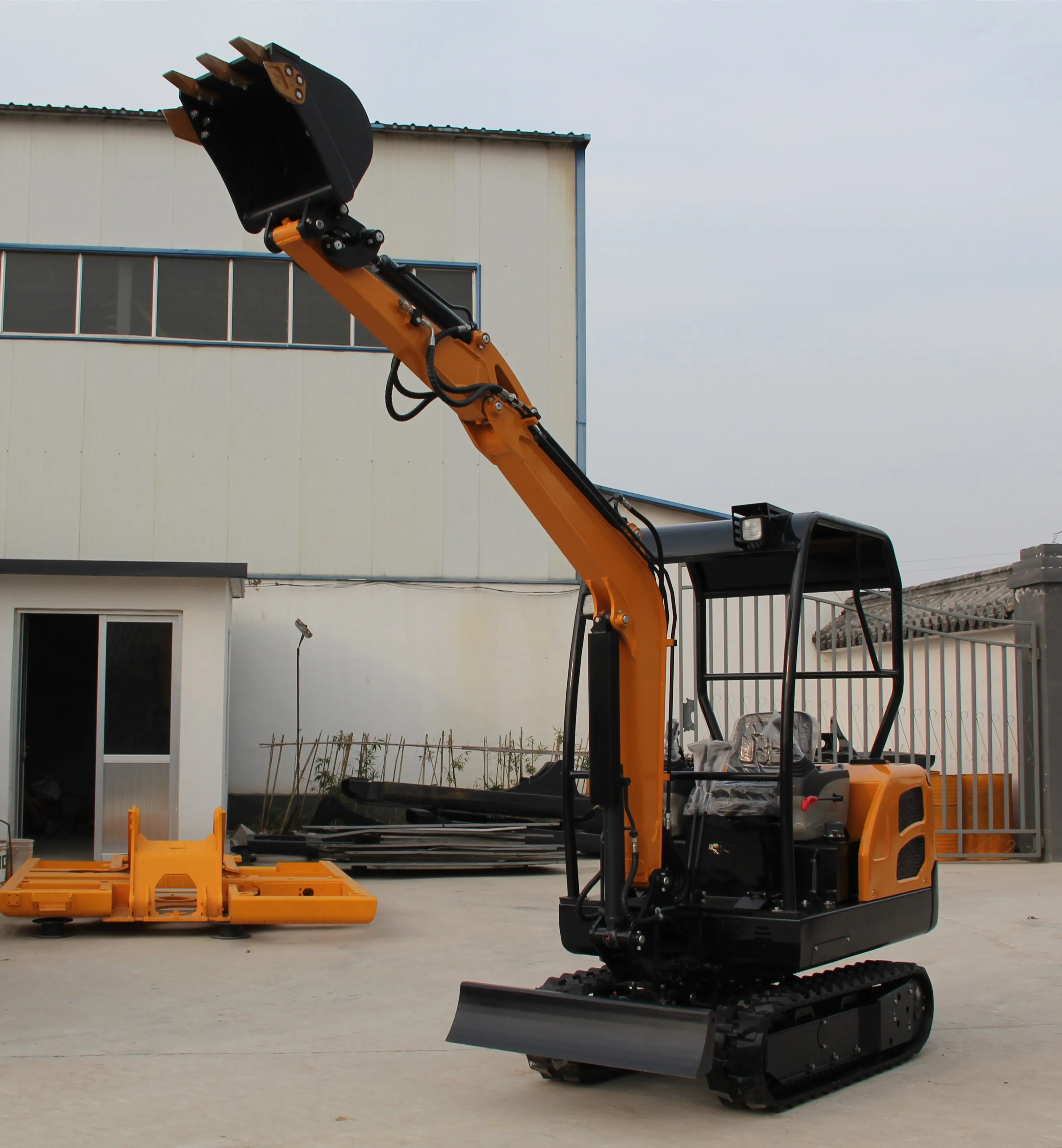 
2 ton hydraulic crawler chinese manufacturer small excavator mini for sale cheap price 
