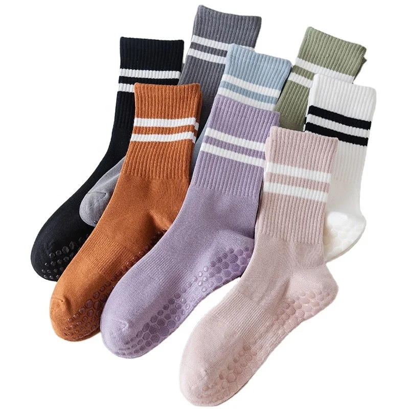 Cotton Women Thickened Breathable Custom Non Slip Terry Crew Grip Anti Slip Pilates Yoga Socks