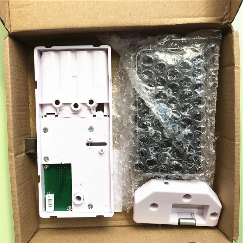 keyless keypad Free Waterproof wristband card  digital card drawer lock