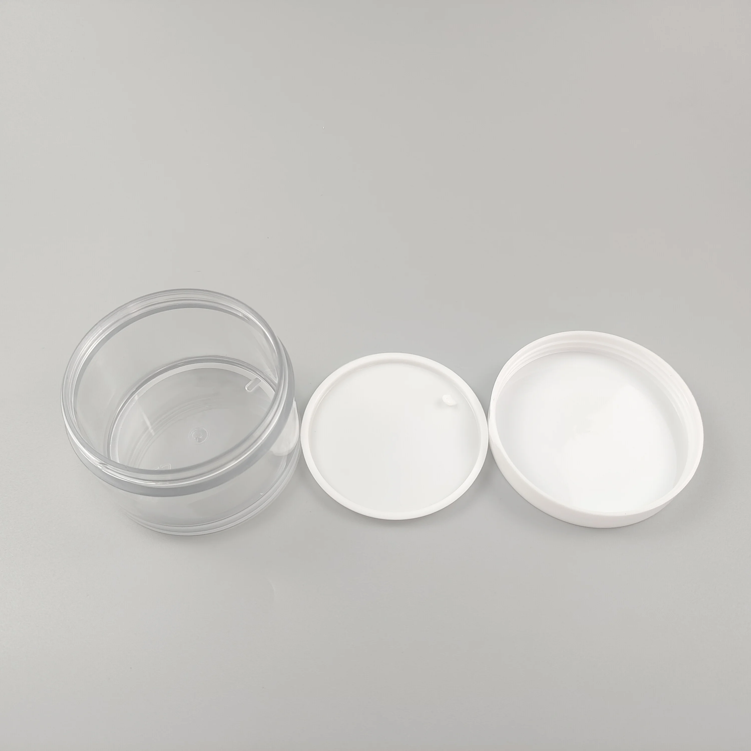 Customized plastic cans for environmentally friendly and reusable fillers wide mouth empty cosmetic containers, plastic cans