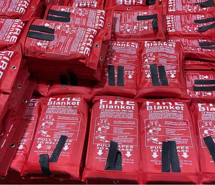 National Standard Home Emergency Fireproof Escape Equipment 1.8 M*1.8 m Fireproof Insulation Fiberglass Fire Blanket