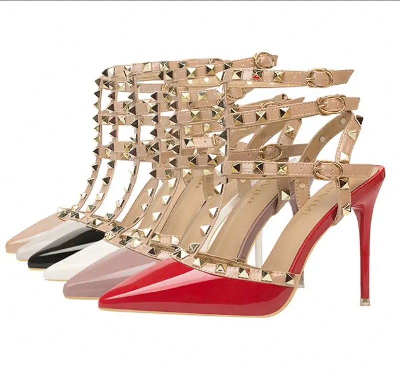 Новинка; Zapatos Para Mujer; Модная обувь на высоком каблуке; Минимальный заказ; Индивидуальный логотип; Шикарные заклепки; Пикантные модные туфли с шипами для женщин; Обувь ночного