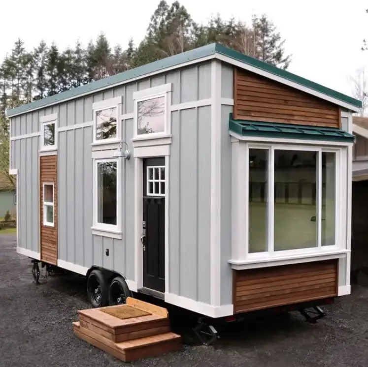 Modern Prefabricated Steel Mobile Trailer with Wheels Tiny House Container Design with Bathroom and Kitchen