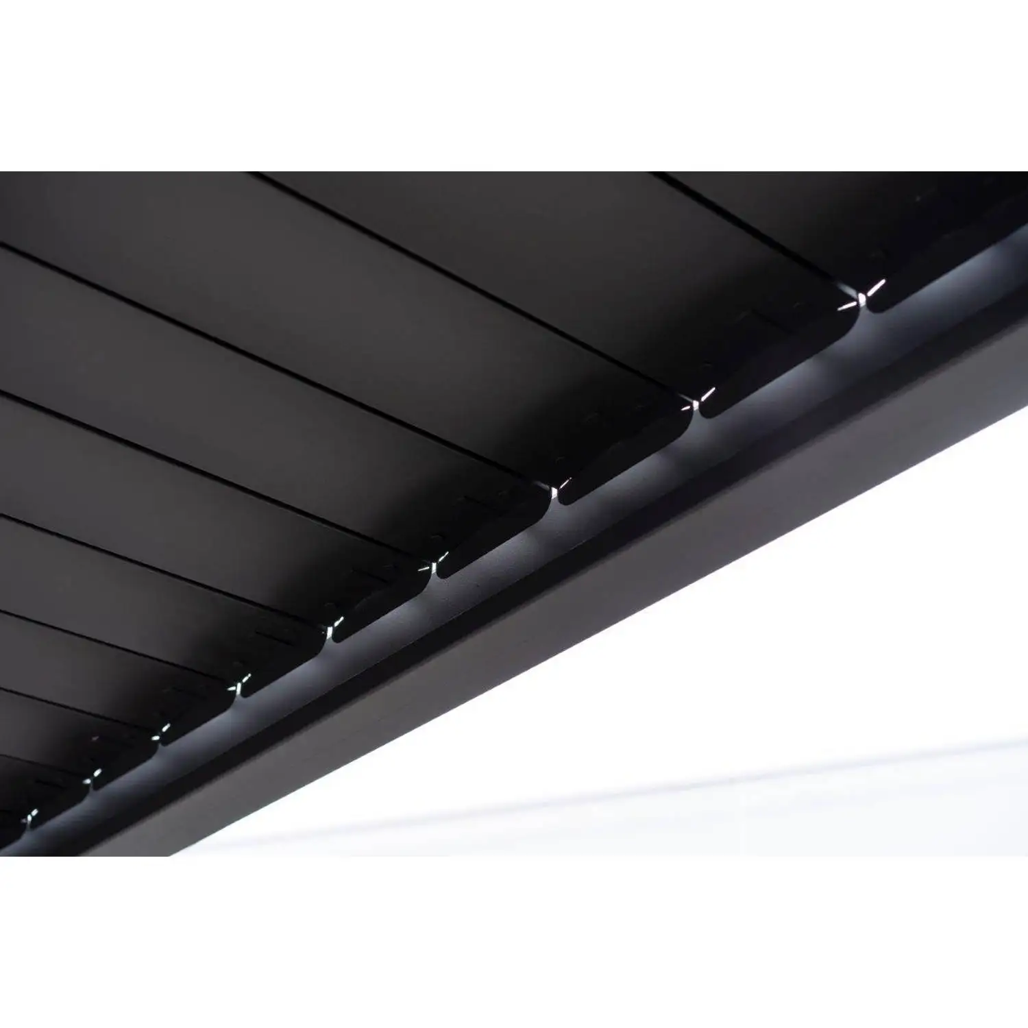 High Quality Customized Sizes Aluminium Pergola Aluminium Louver Roof Outdoor Garden Waterproof Aluminium Pergola