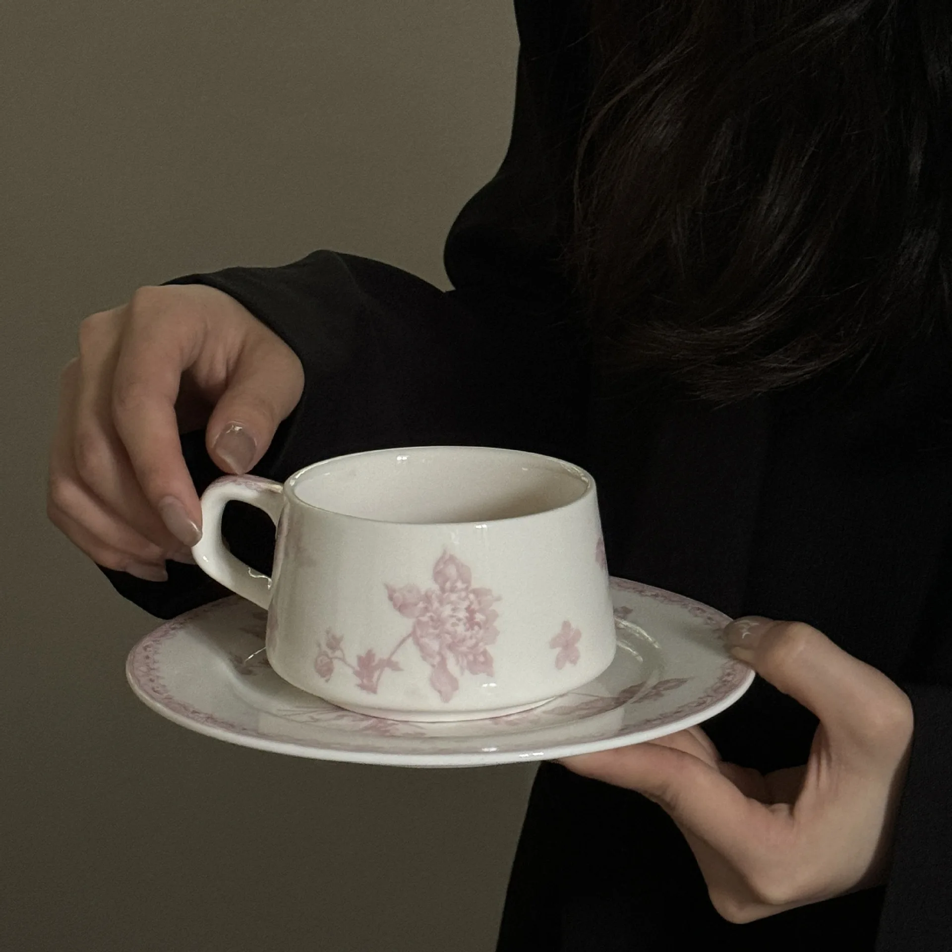 Vintage Flower Printed Ceramic Dinner Plates & Dishes Pink Porcelain Dessert Cake Plates Cups Dinnerware Set for Event