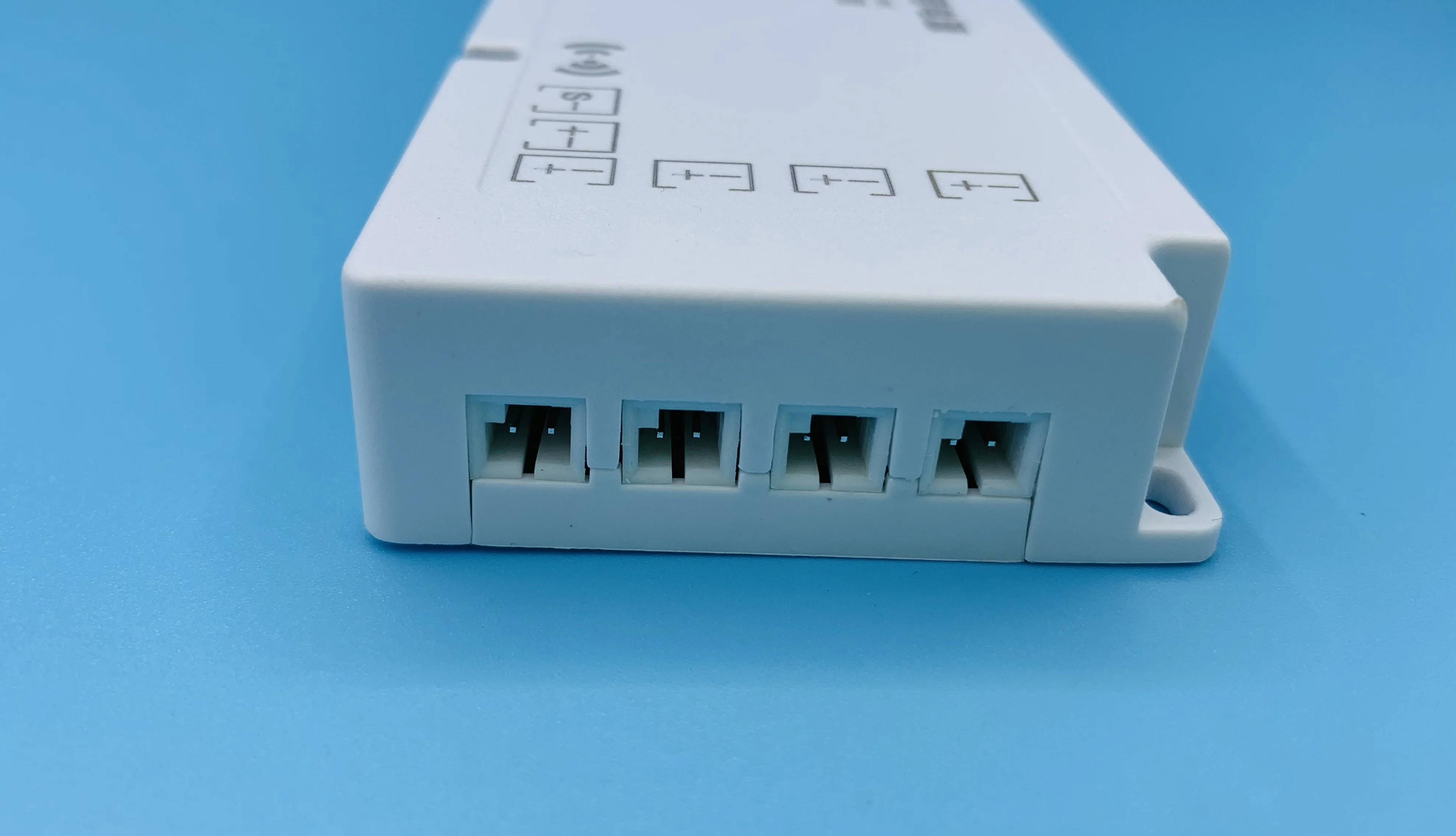 Factory CE RoHS Closet Wardrobe OEM ODM 8.3A 100W 12v Wardrobe Under Cabinet Led Power Supply