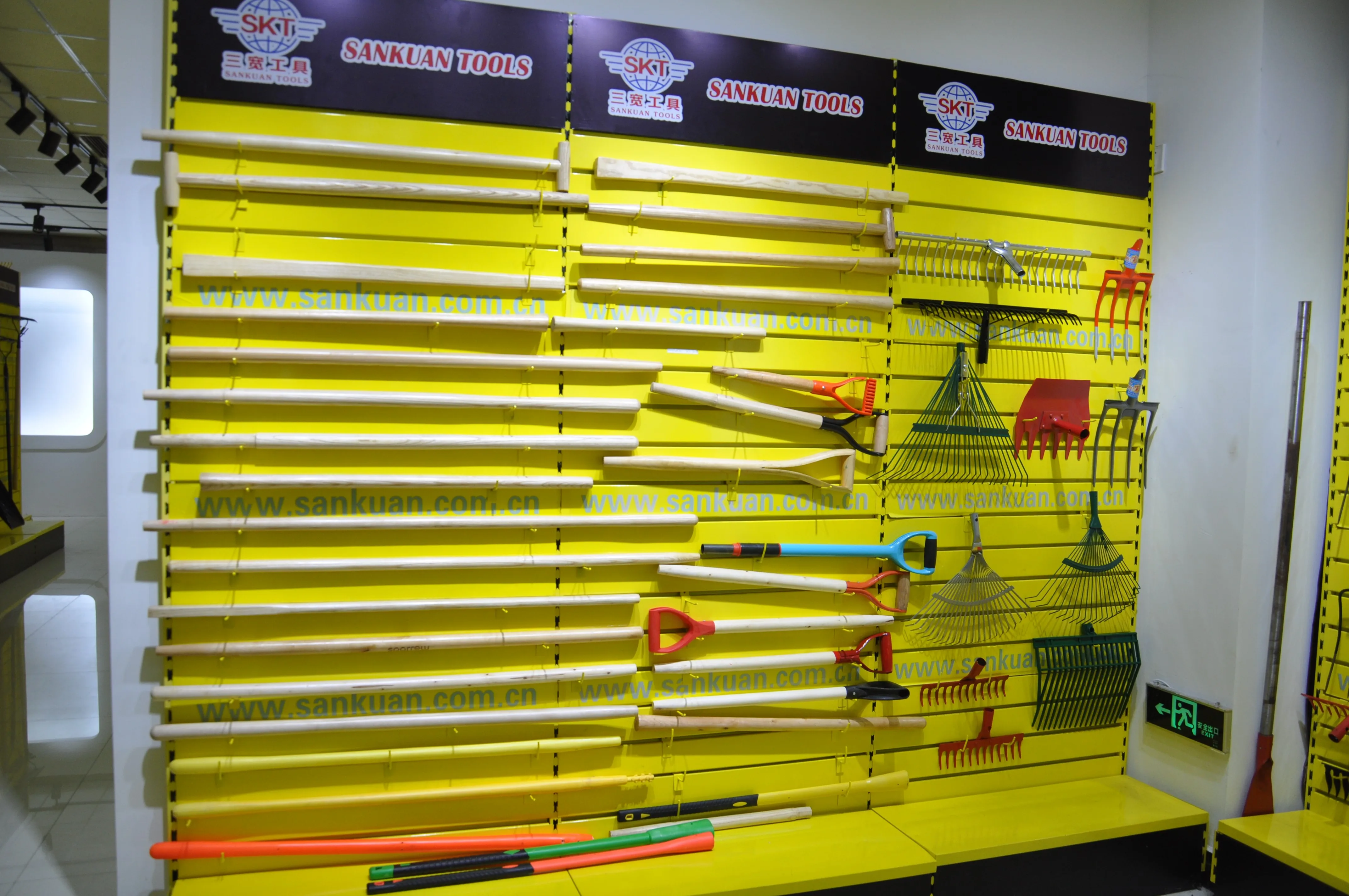 
Shovel SKS518-5SFD SHOVEL Garden tools steel shovel gardening spade with fiberglass handle 