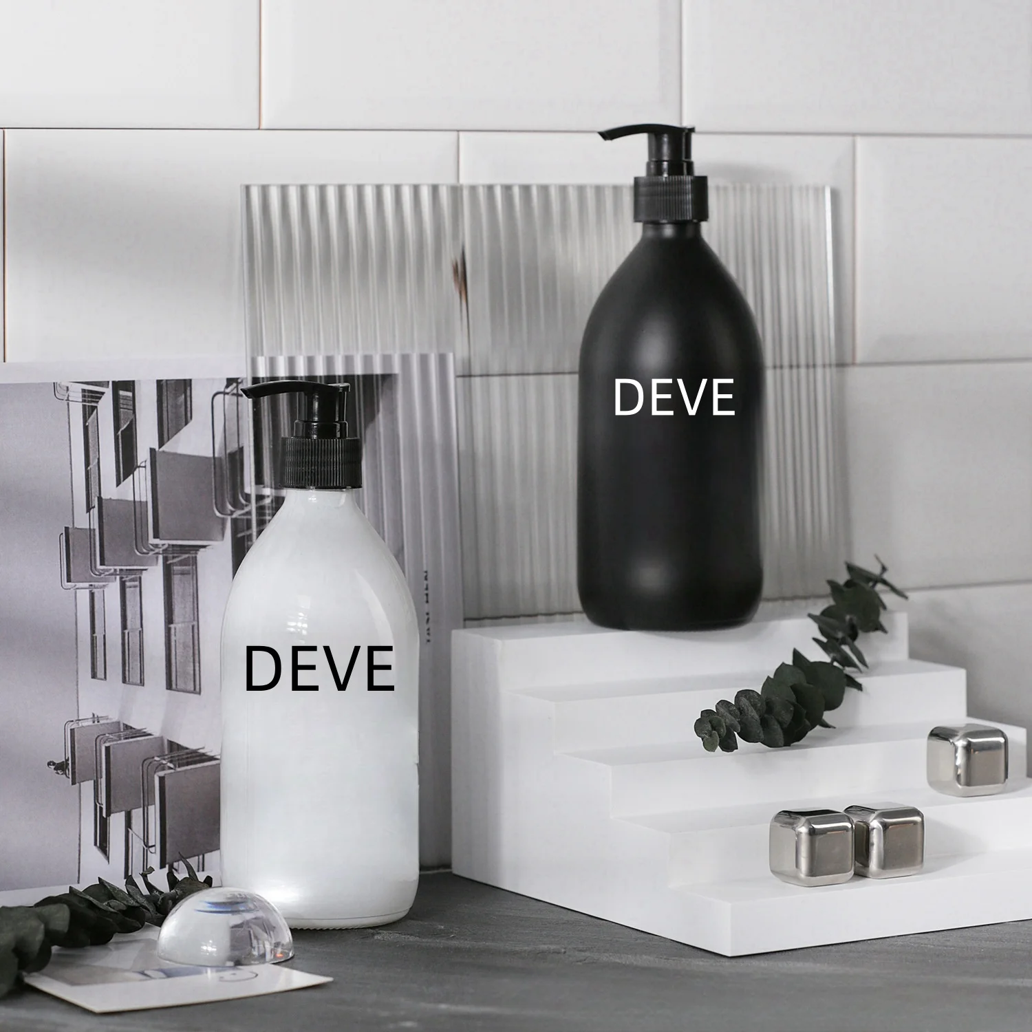 Eco-friendly 16oz empty luxury body wash glass black matte white soft touch lash shampoo bottle kit 500ml liquor design