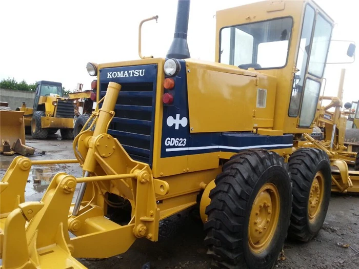 used motor grader KOMATSU GD 623A-1  original Japan in good condition with cheap price Excellent performance