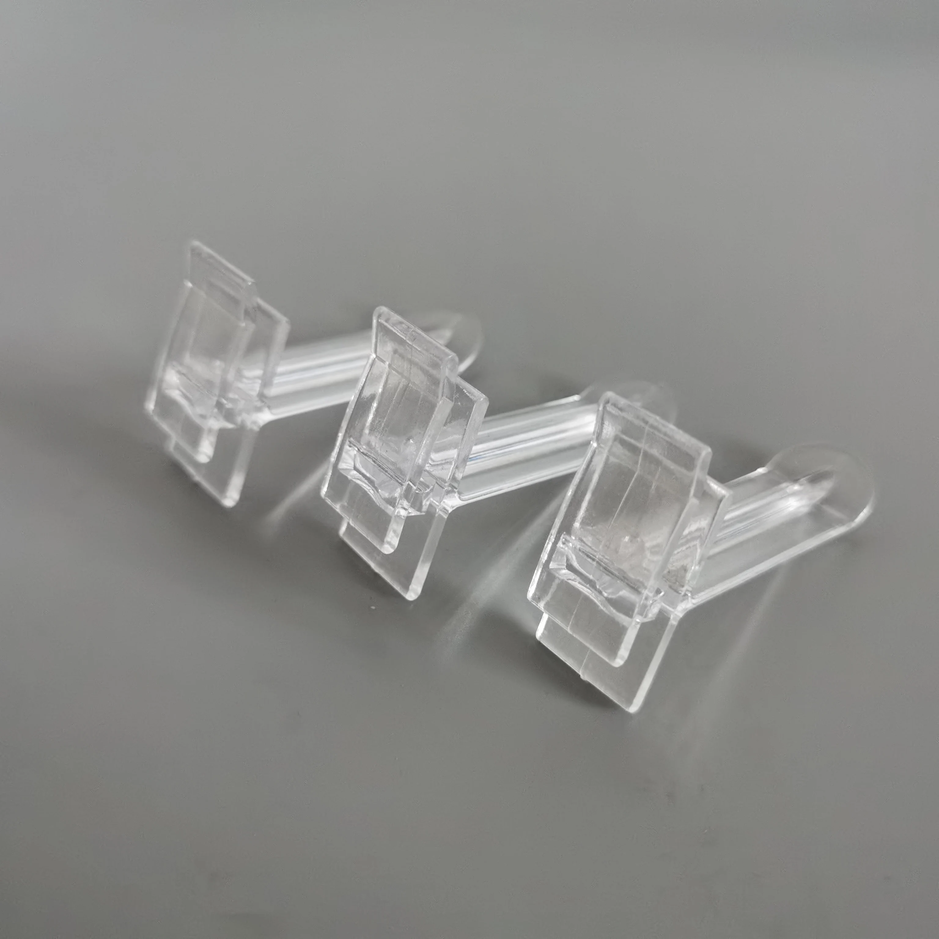 plastic butterfly hooks for supermarket displayed