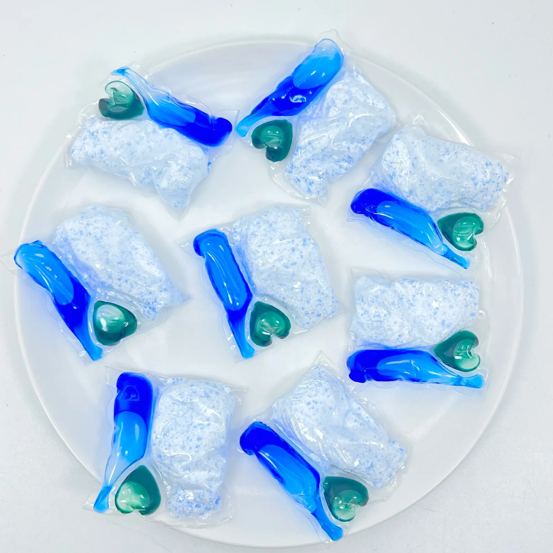 All models of clean dishwashing beads are suitable for three-cavity dishwashing beads to dissolve oil stains