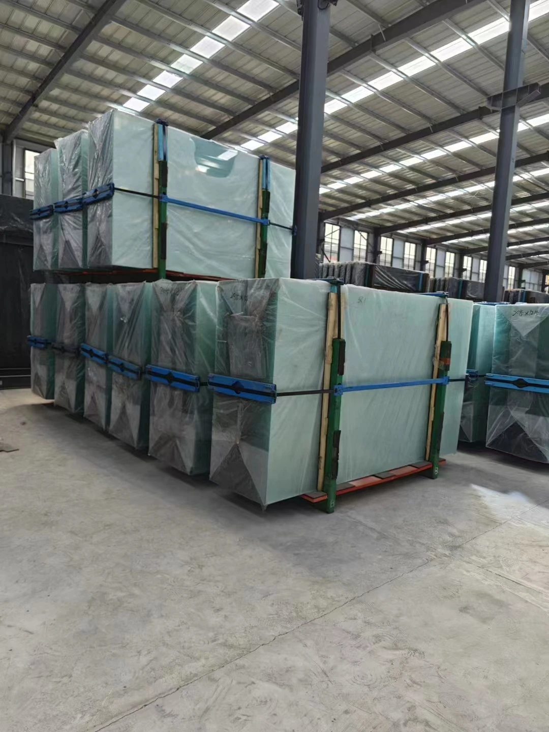 Air floating table Green float glass in building glassTempered glass reflective black float  glass reflective