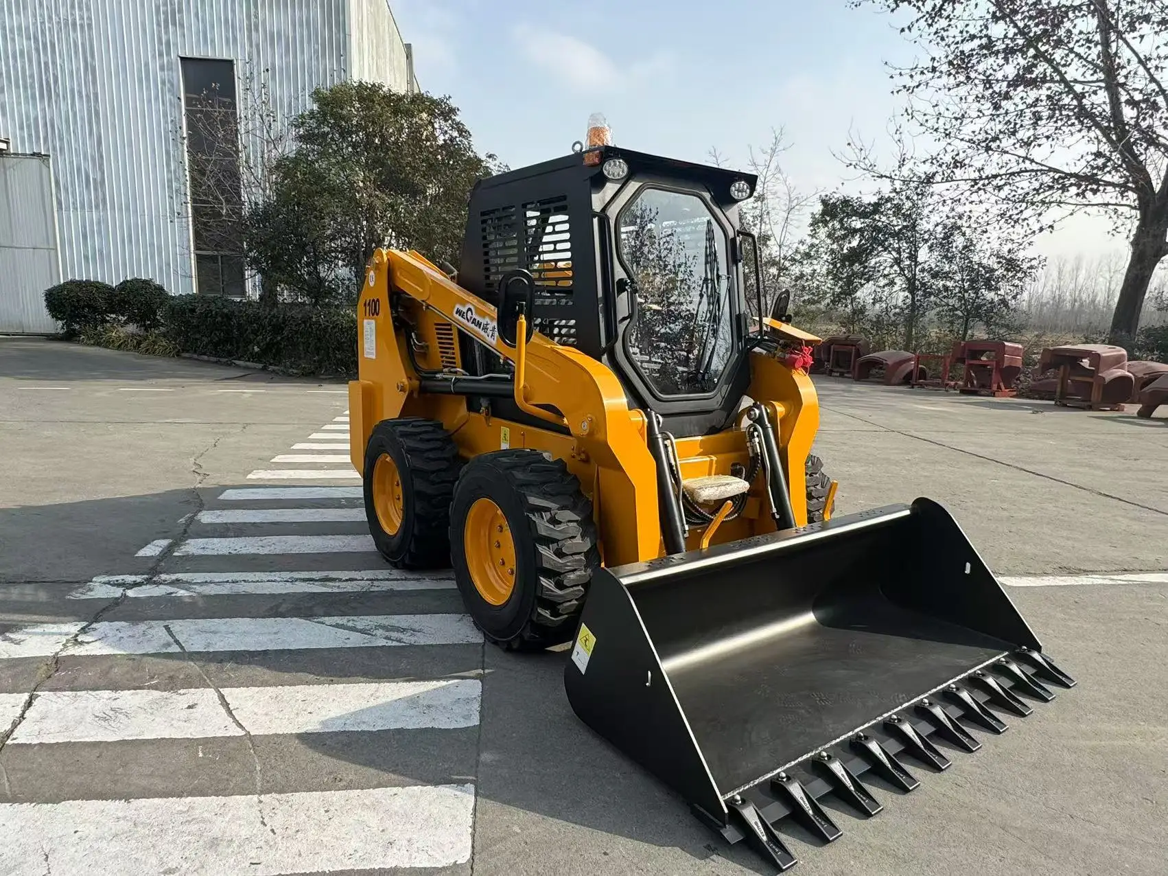 Колесный погрузчик WECAN WT1100 с бортовым зубцом фронтальный сертифицированный 1 год гарантии