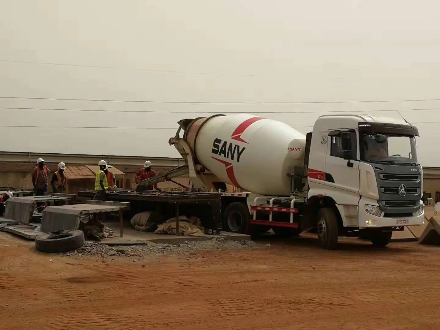 
SANY SY412C-8R 12 Cubic Meters Mobile Cement Concrete Truck Mixer Price 