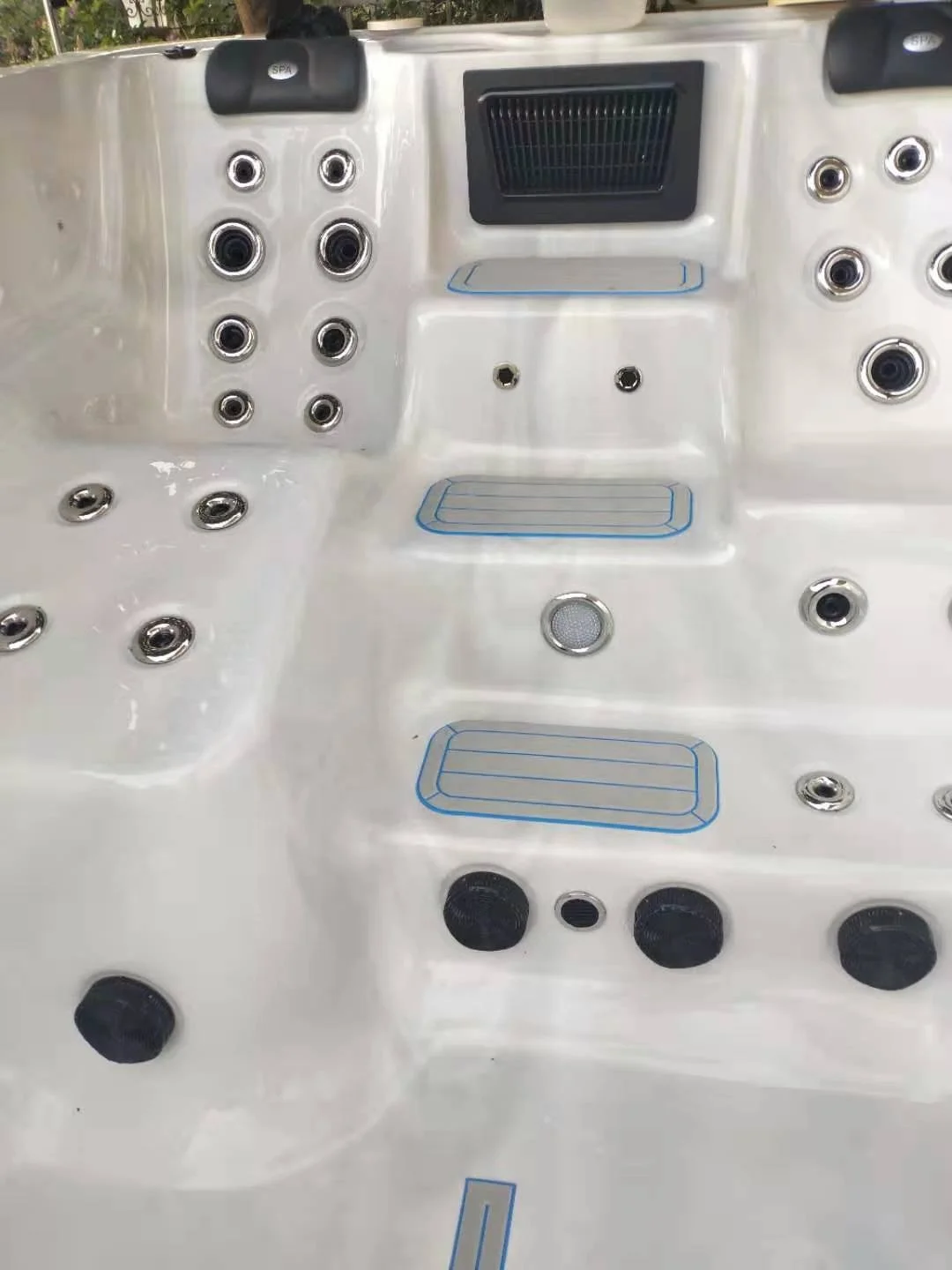 Komin Custom Skidproof Waterproof Various Colors Pad Hot Tub SPA Accessories