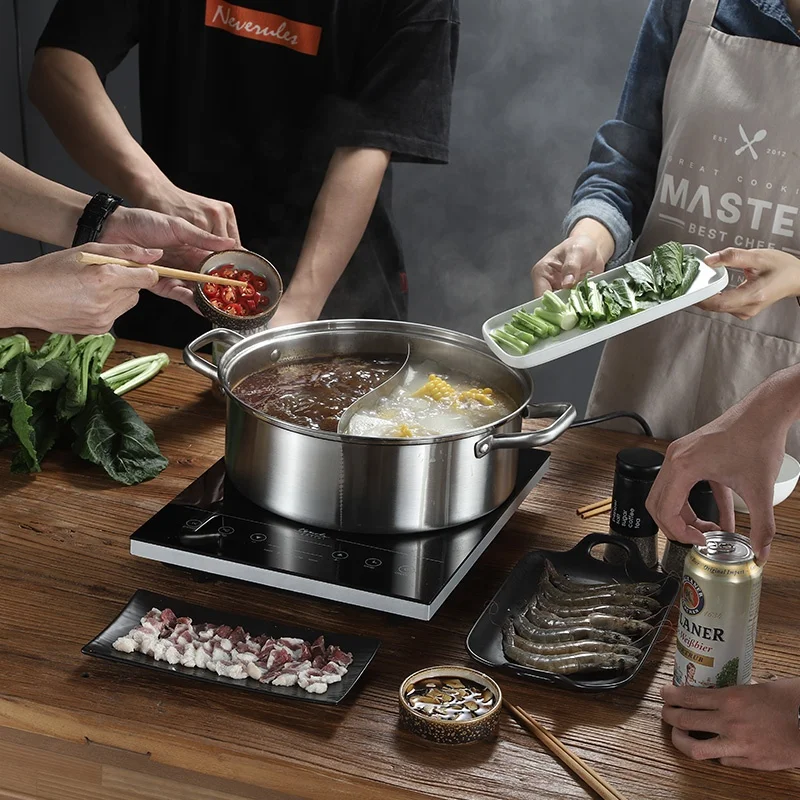 Hotpot two flavors stainless steel 32cm pot with divider from China
