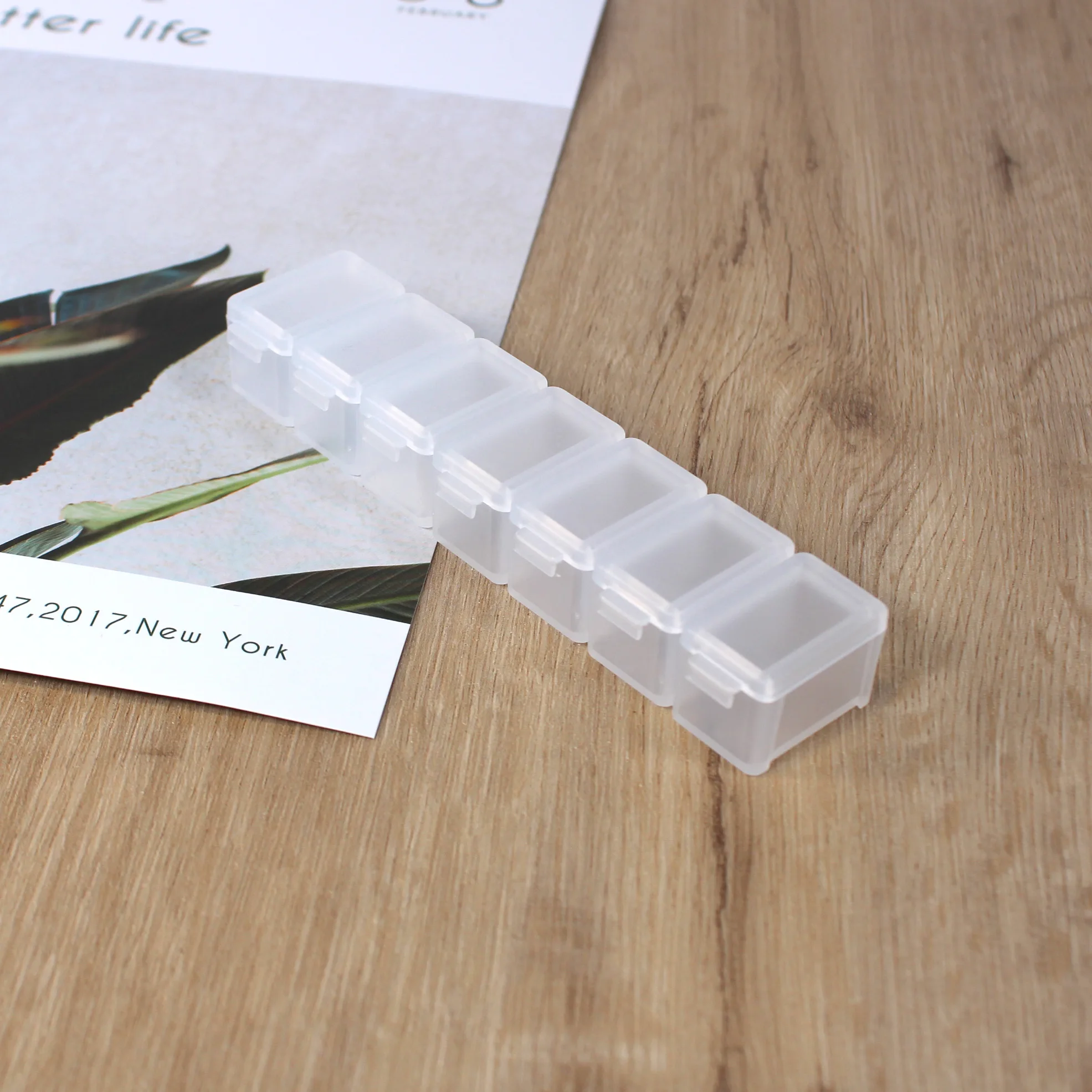 Factory wholesale PP stackable packaging plastic vitamin capsule tablet pill box 7 days pill box