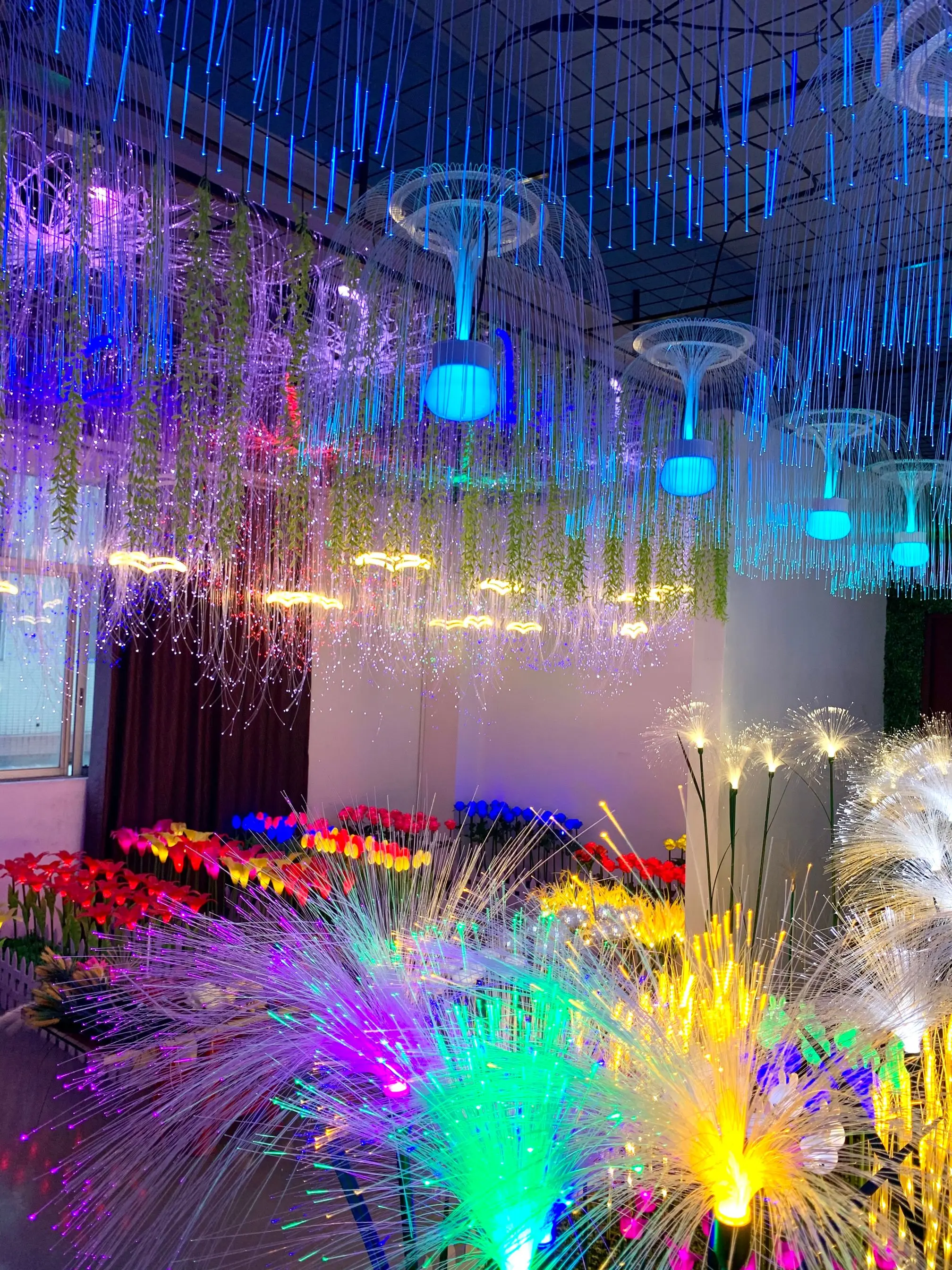 
TOPREX DECOR outdoor decorations acrylic led flower stand flexible fiber optic pool light source 