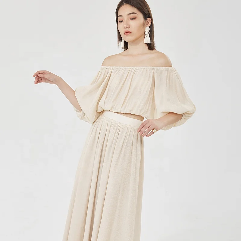 Модная повседневная женская одежда, костюм с плиссированным топом с открытыми плечами и длинной юбкой