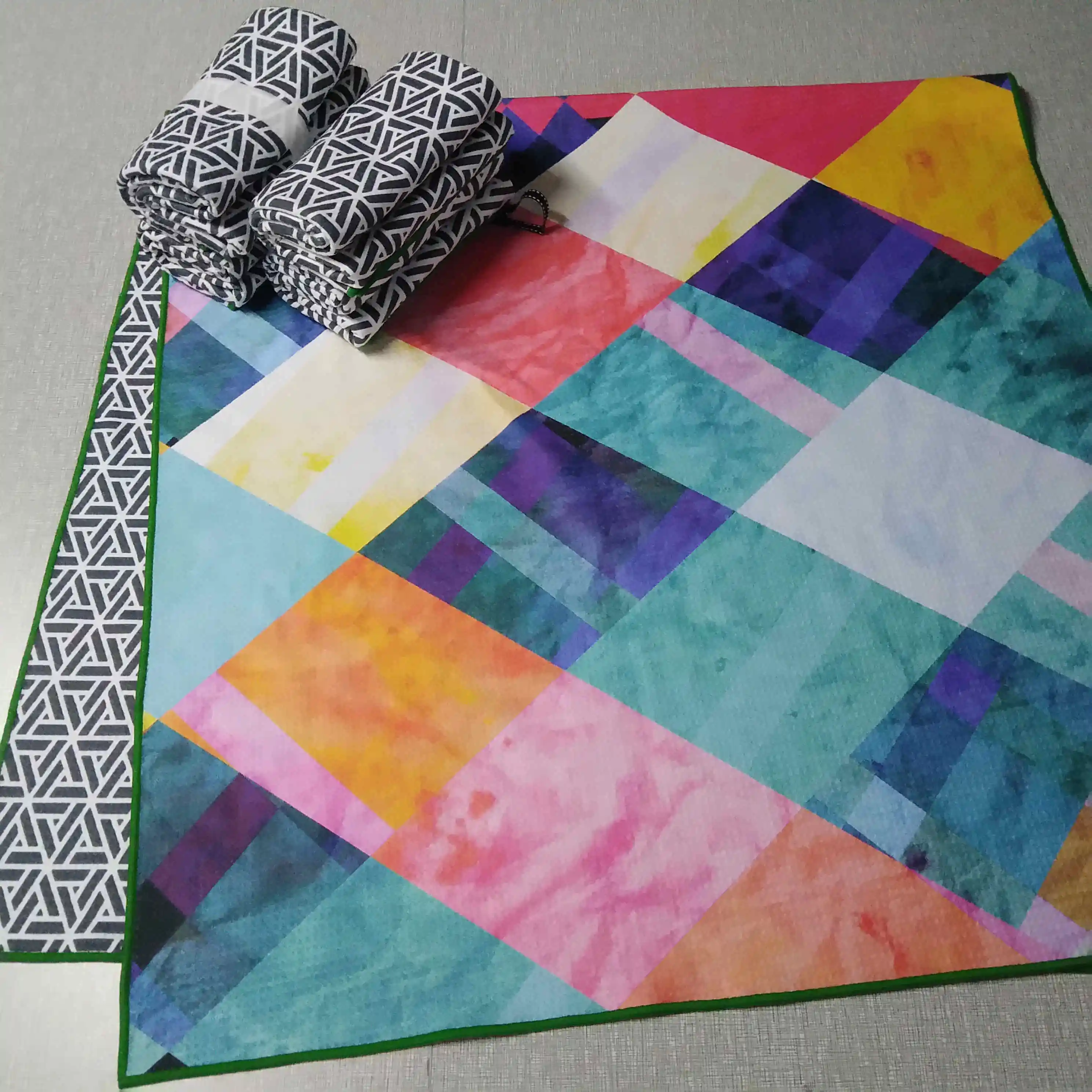 Sample Free Microfiber Sandfree Custom RPET Waffle Beach Towel