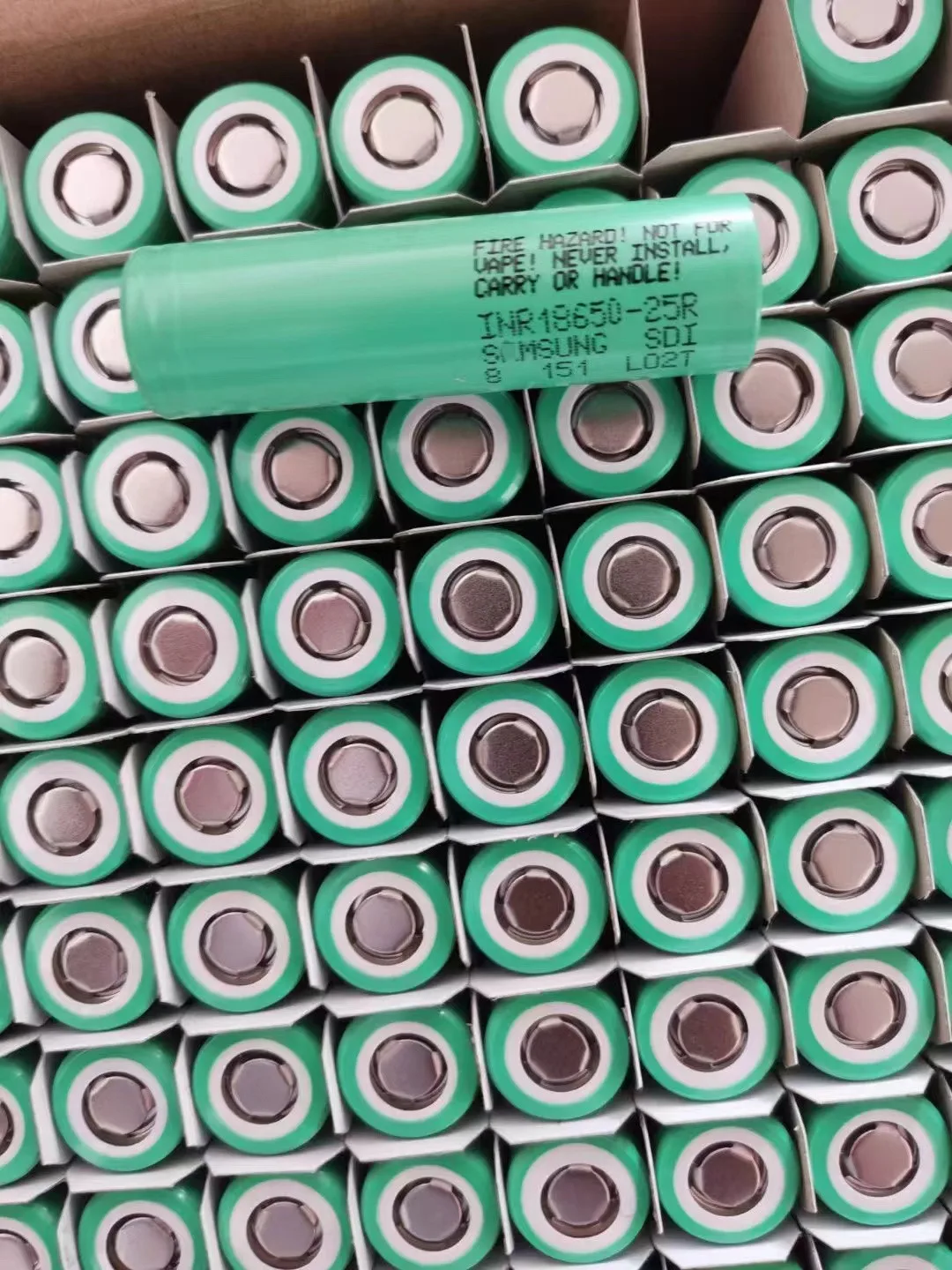 Authentic 18650 cell 25R li-ion lithium ion battery 2500mah rechargeable battery 25R