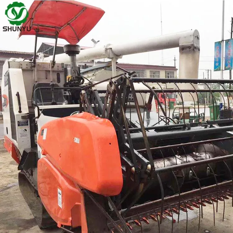 high quality used Japan KUBOTA PRO688Q rice combine harvester