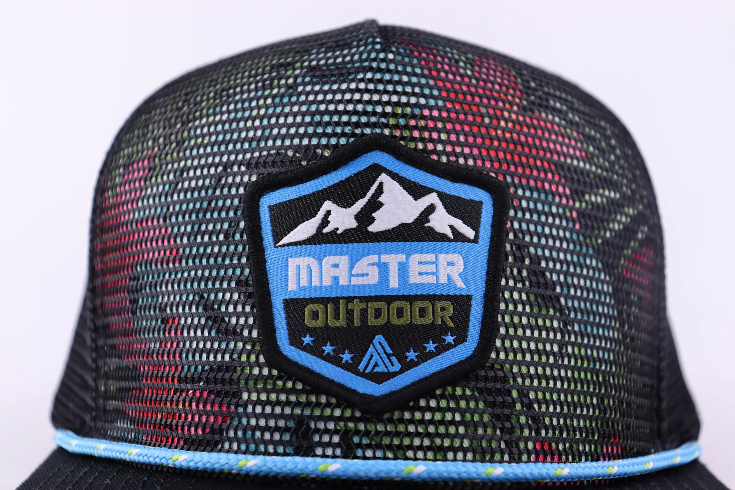 Custom 5-Panel Snapback Cap Breathable Mesh Fabric with Label Patch Logo Brim Rope Sporty Style for Travel and Casual Use