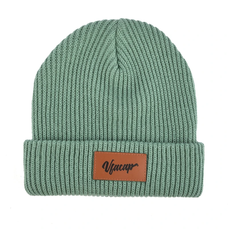 Unisex Custom Designer Beanie Knitted Fisherman Beanie With Leather Patch Acrylic Winter Hat