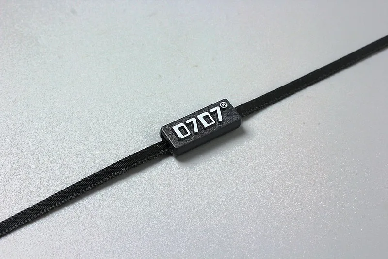 Embossed Logo Hangtag String Plastic Hang Tags Seal Strings Custom Hang Tag Seal Rope