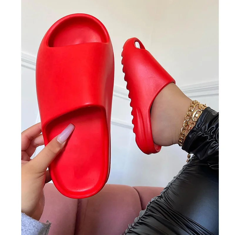  Новый тренд; EVA; Женские Yeezy тапочки; Легкие шлепанцы; Большие размеры; Удобные мягкие резиновые женские пляжные