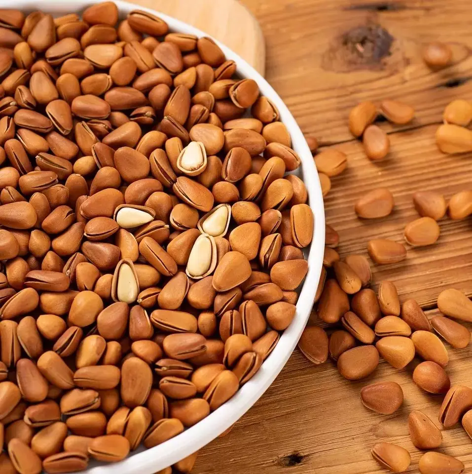 Hot Sale High Quality Organic No Additives Pure Natural Pine Nuts With Shell