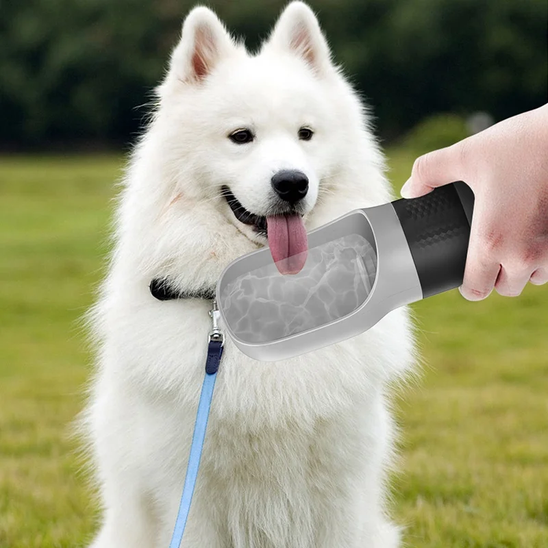 Food Grade Silicon 550ml Pet Water Bottle Outdoor Dog Feeder Dispenser Drinking Bottle for Dogs Walking