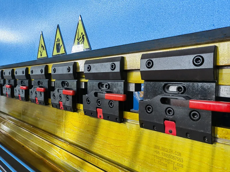 Competitive Price DA66T System 250Ton 4000mm CNC Controller Sheet Plate Press Brake