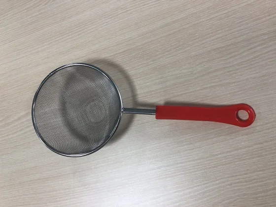 Hot Sale Kitchen Tool Stainless Steel Mesh Colander Sifter Sieve S.S. Mesh Strainer With Non-Slip Plastic Red Handle