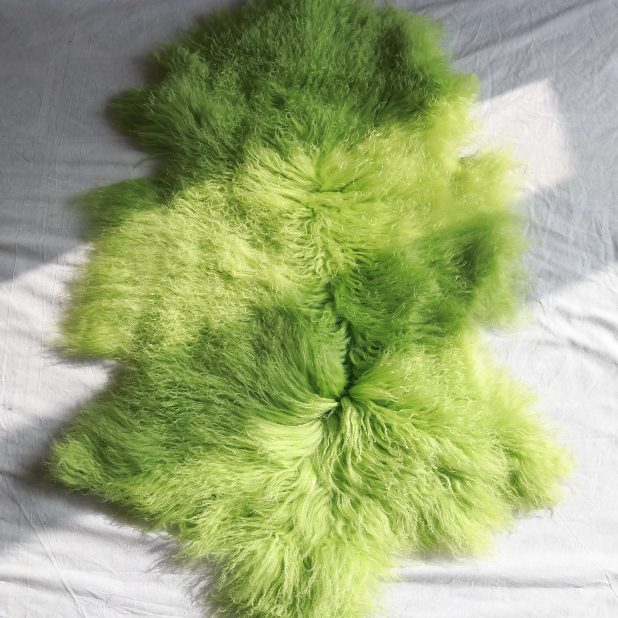 Wholesale Supply Custom Dyed Deep Brown Color Natural Curly Long Hair Tibetan Lamb Skin Plate Rugs