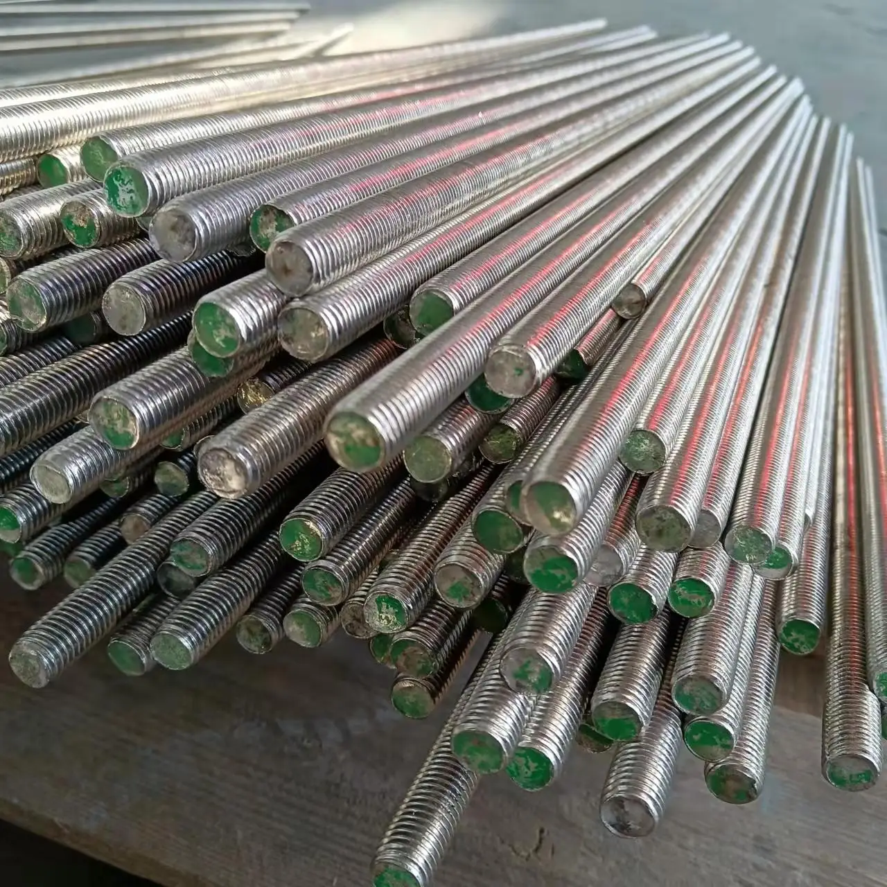 Hot dipped galvanized passivation high quality rod body stainless steel 304/316 plain or silvery zinc M8 DIN975 thread rod bar
