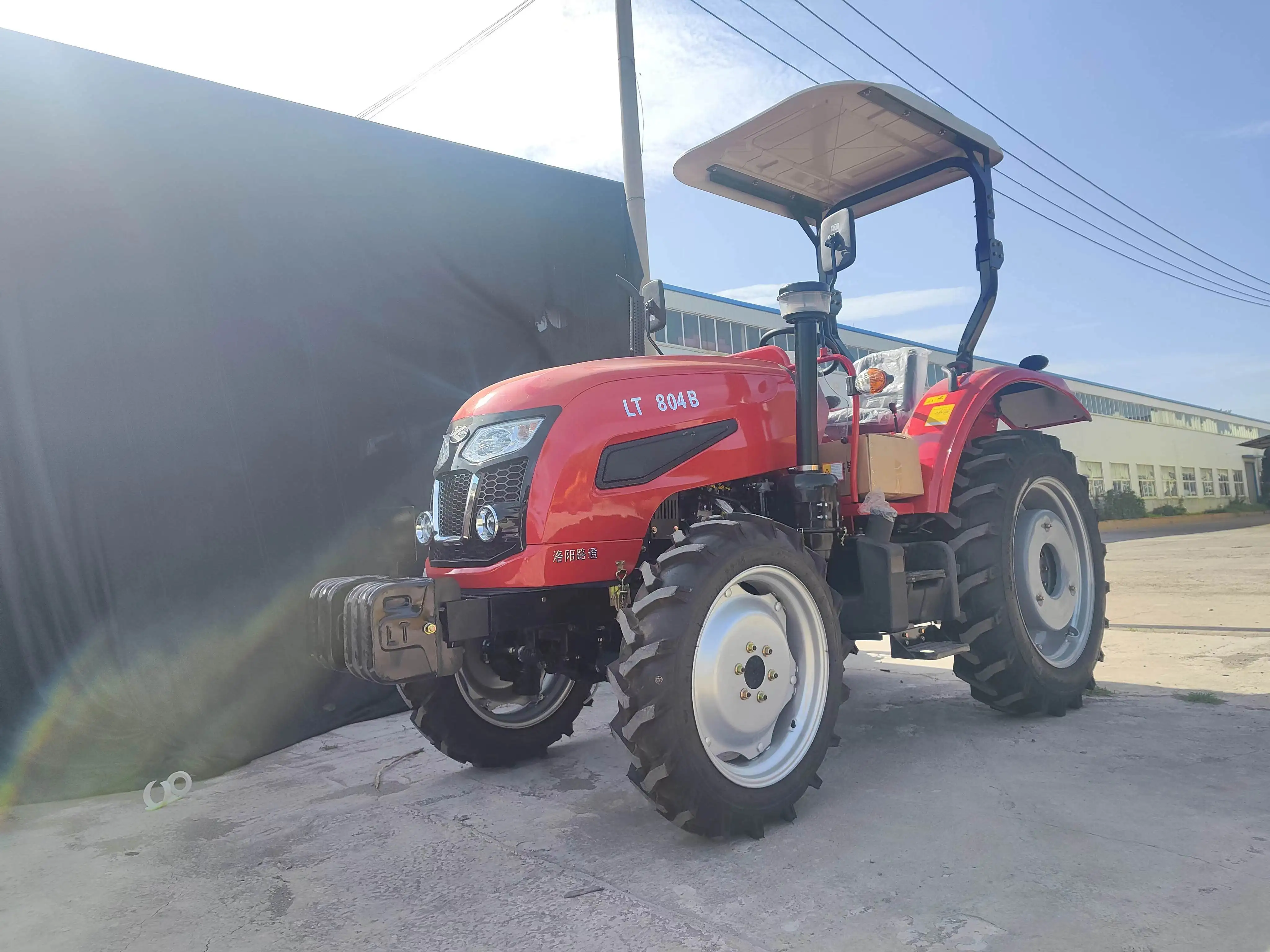 LUTONG Factory Brand New Tractor Farmland off-road Terrain 80hp LTB804 Compact Articulated Tractor with CE Popular in Europe