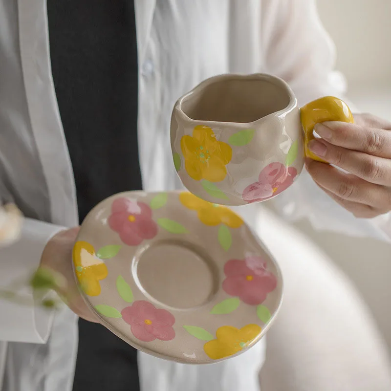 Hot Selling 300ml Handmade Ceramic Cup Saucer Set Irregular Hand-pinched Flower Pottery Mugs with Plates for Breakfast Tea