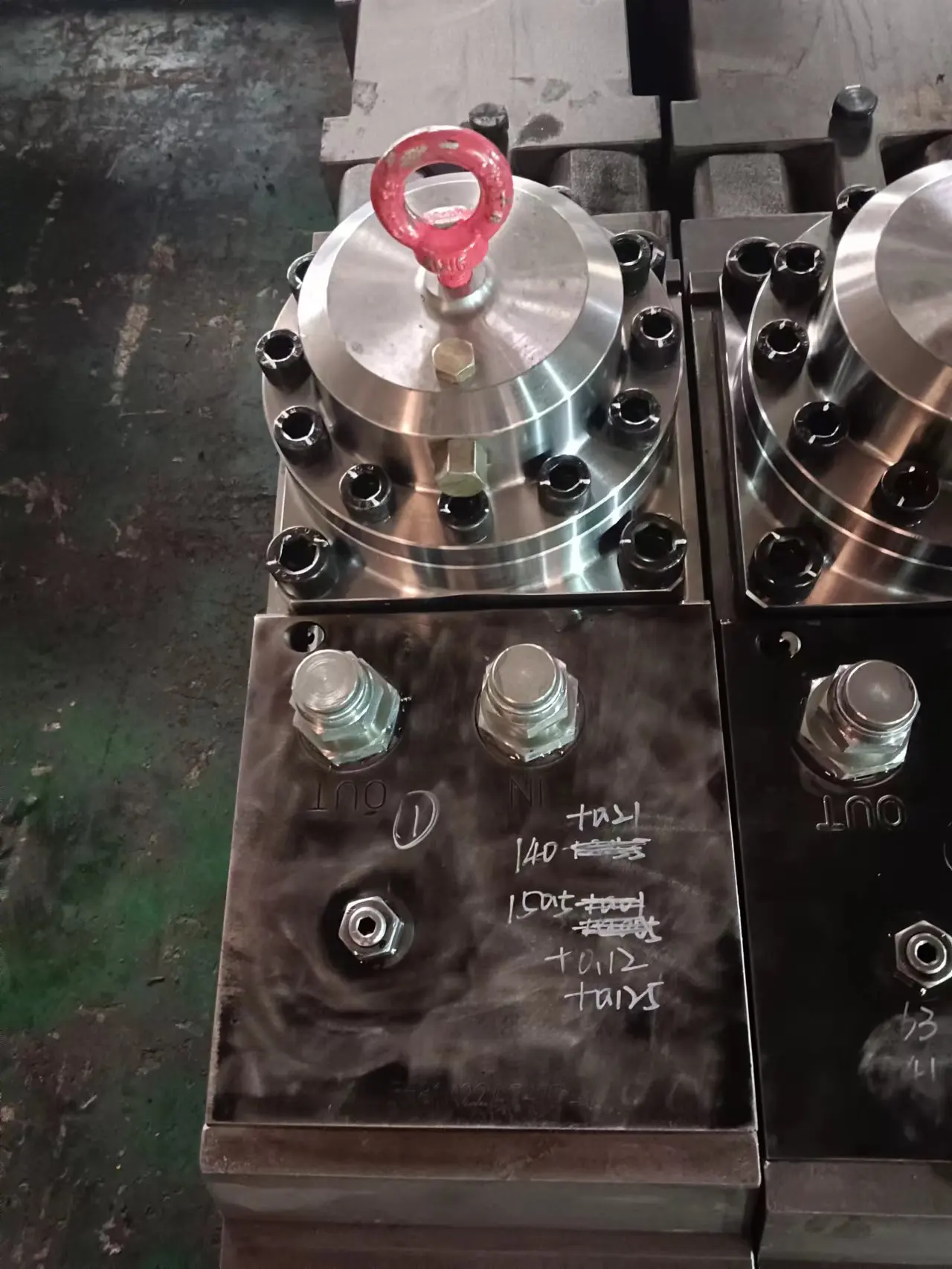 Hot Sale SB05, 0.6--1 ton Mini Excavator Attachments Side Type Hydraulic Breaker Hammer Chisel Pin Diameter 35mm for Demolition