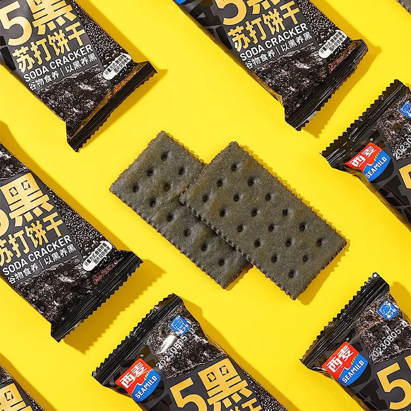 Wholesale 500g Crispy 5 Black Soda Flavored Baking Chip Mini Cookies Snacks Thin Saltine Crackers Biscuits