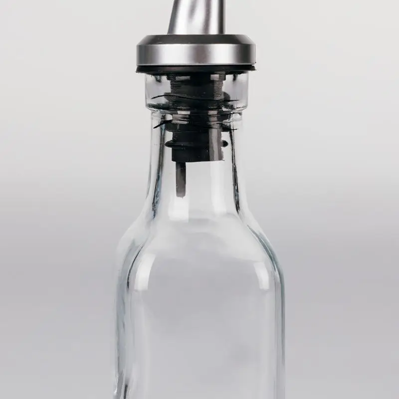 High Quality 150ml 250ml 500ml Square fluids olive oil Glass Oil Bottles with Easy Pour Spout for Vinegar Storage