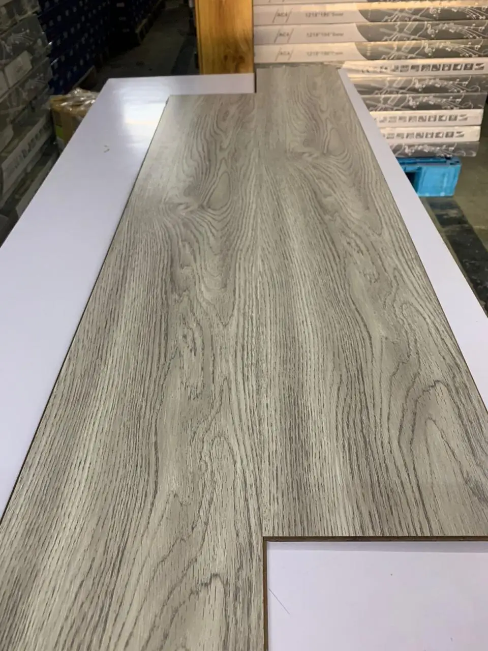 Vinyl tiles wooden texture laminate flooring