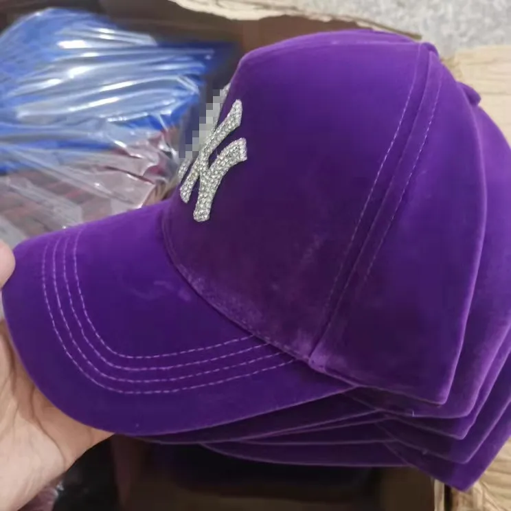 2021 Золотая Бархатная бейсболка женские модные замшевые шляпы с надписью и бриллиантами