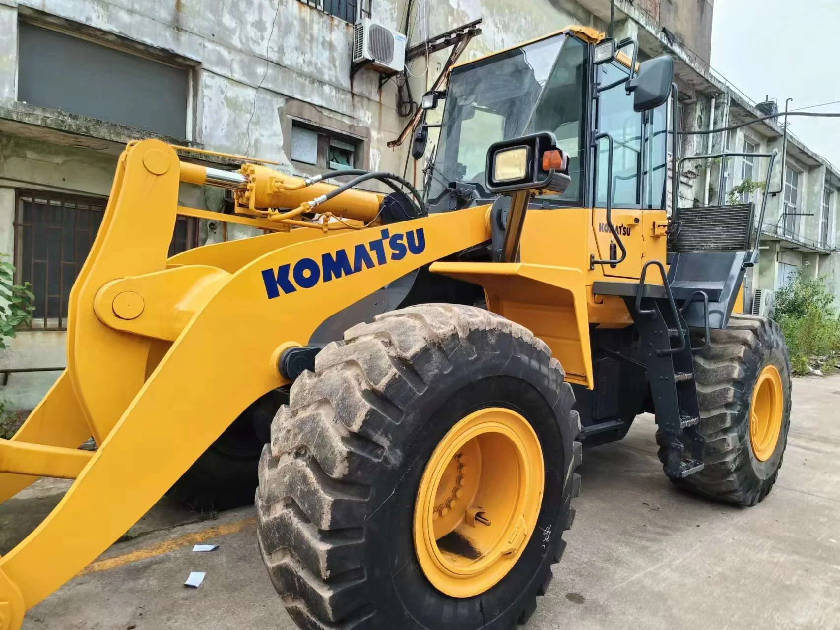 Second-hand Komatsu WA380-6 wheel loader pay loaders construction machinery wa500/ wa600 tyres machinery for sale wa380 wa320
